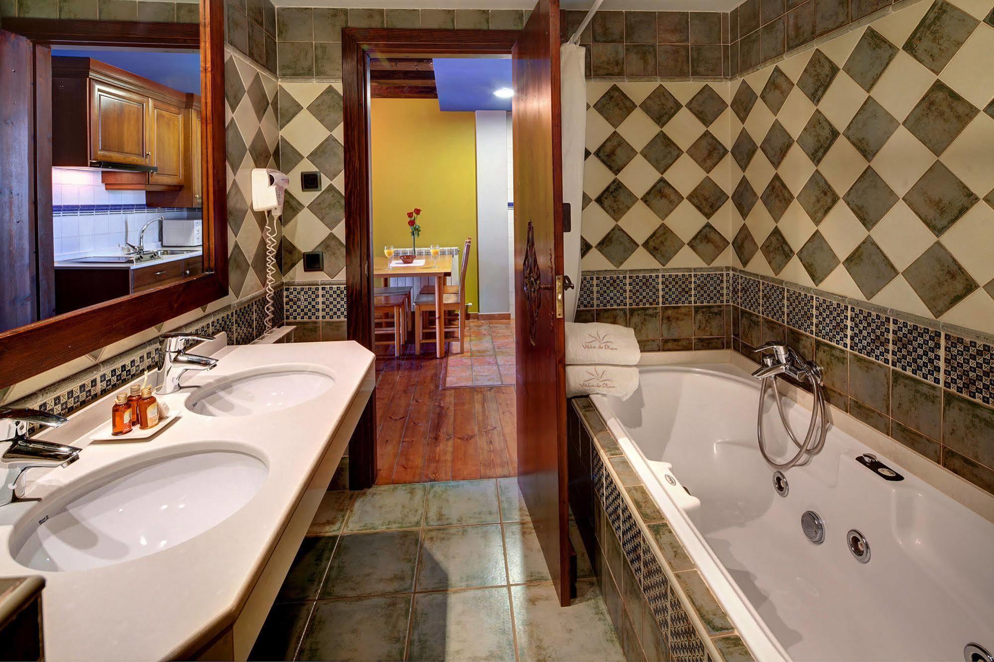 Villa De Plan Apartments&Suites Esterno foto